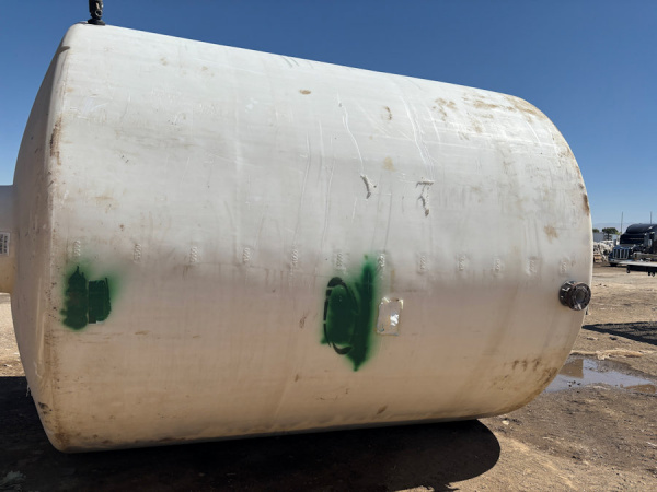 6,500 gallon used water tank